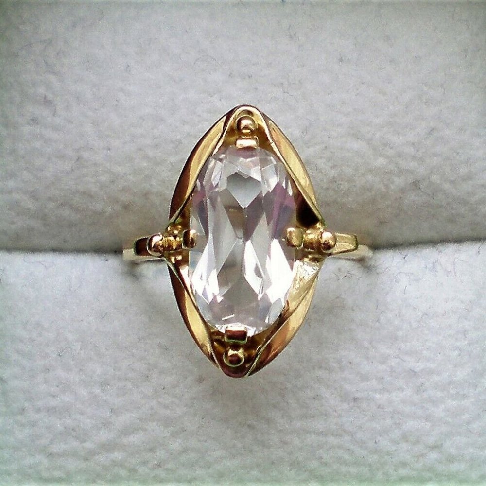 Vintage Russian Russia USSR 18K 750 Yellow Gold Rock Crystal Solitaire RING